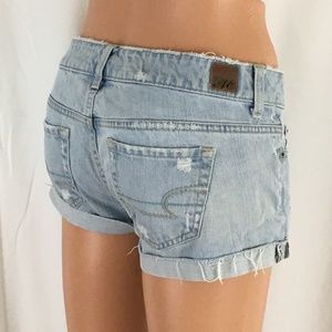 Amer. Eagle shorts distressed sz 0 ( Excellent )